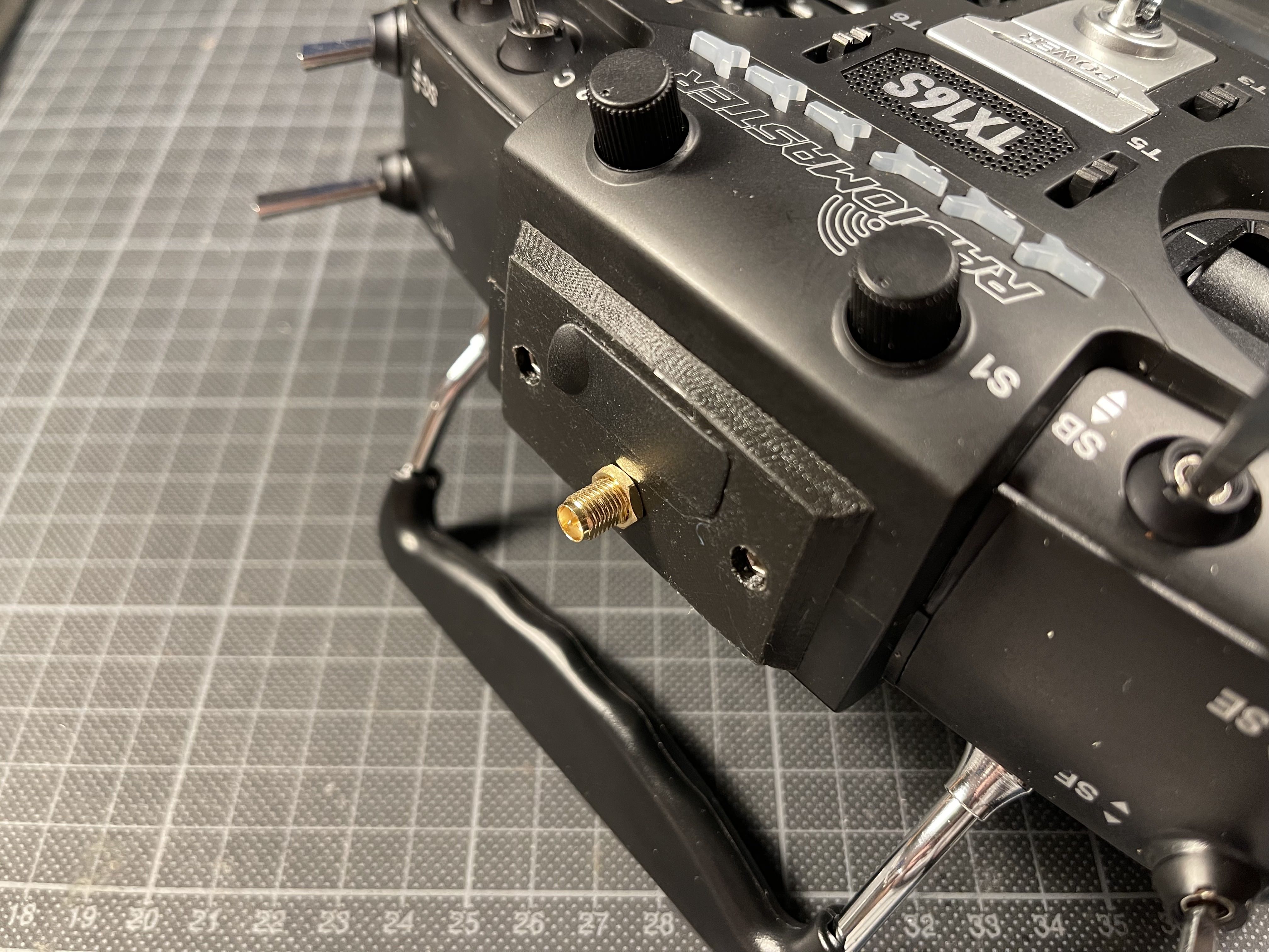 ew faceplate with RP-SMA connector